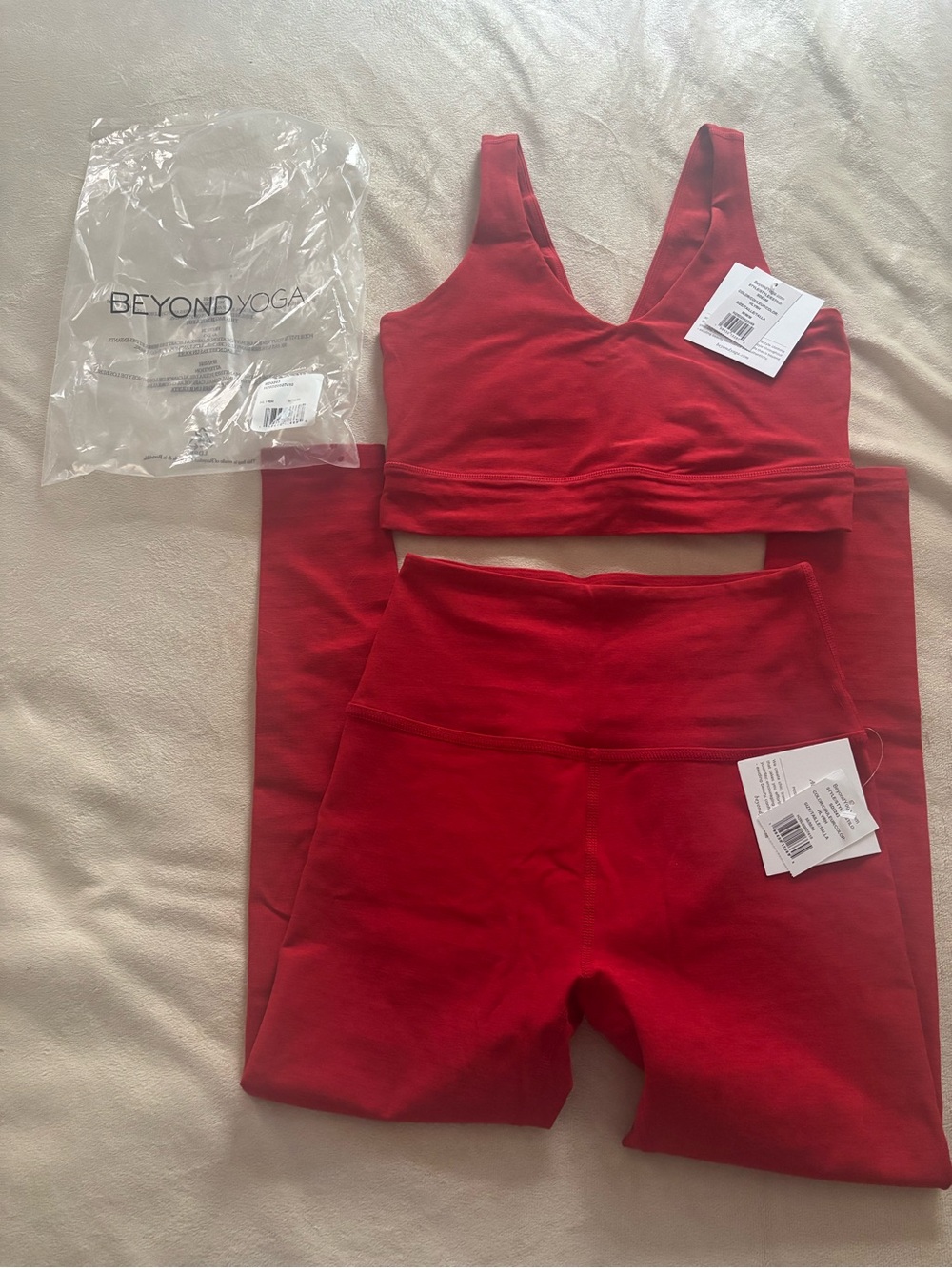 Beyond Yoga Longline Sports Bra and leggings (M) in Red